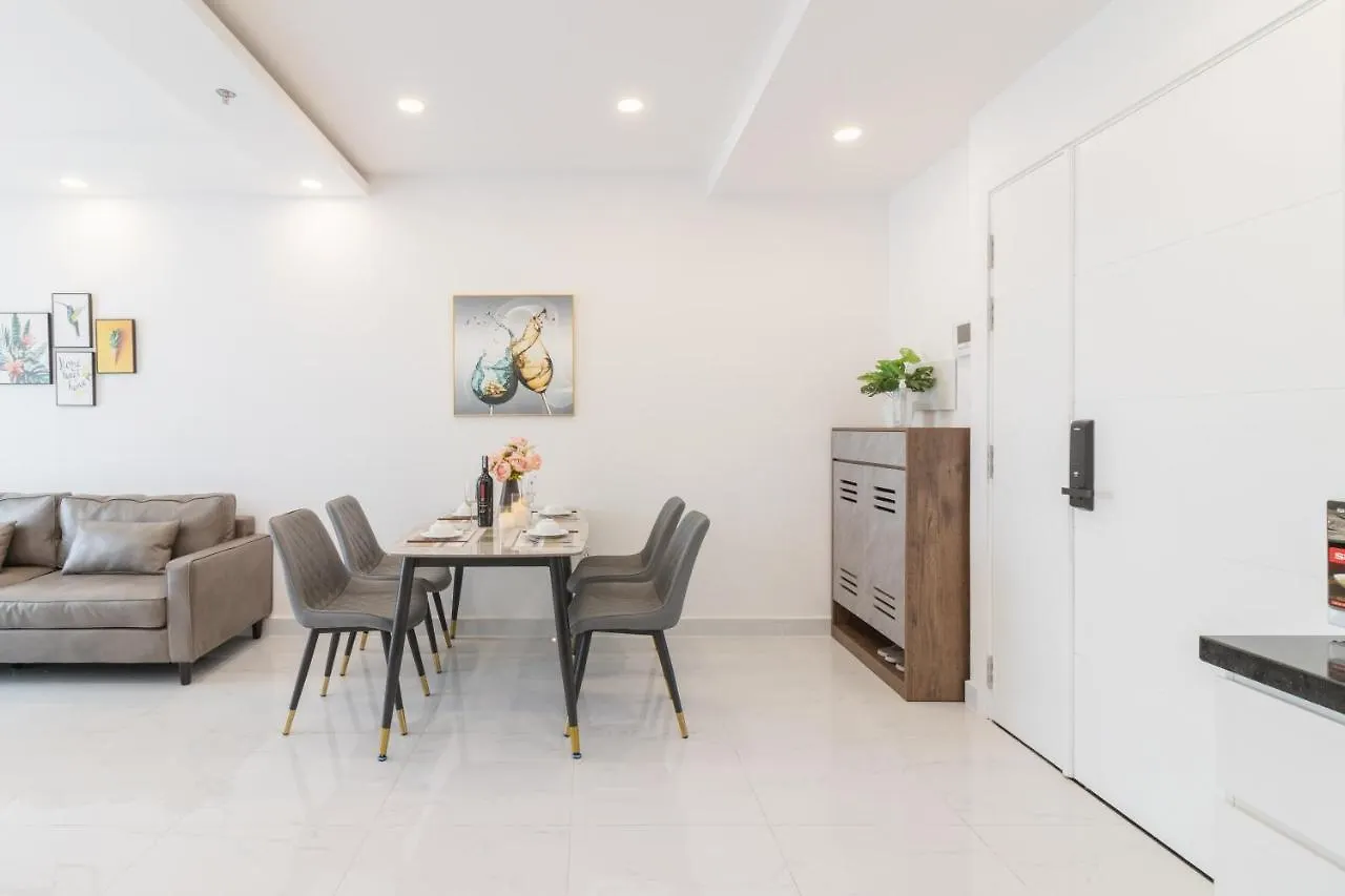Big Promo 20% Luxury 2Br Apt - City Skyline View- Hot Ho Chi Minh City Apartment